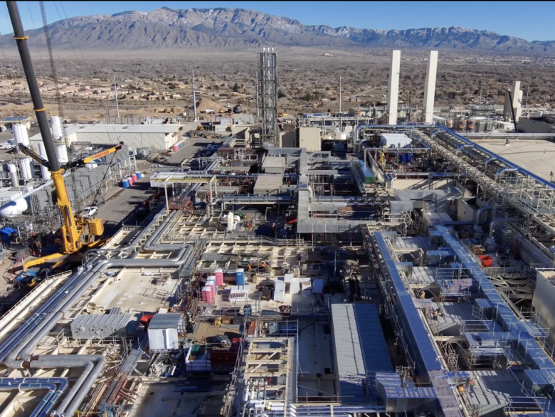 A crane looms over construction at the Rio Rancho Intel campus in January 2024. (Source: Intel)