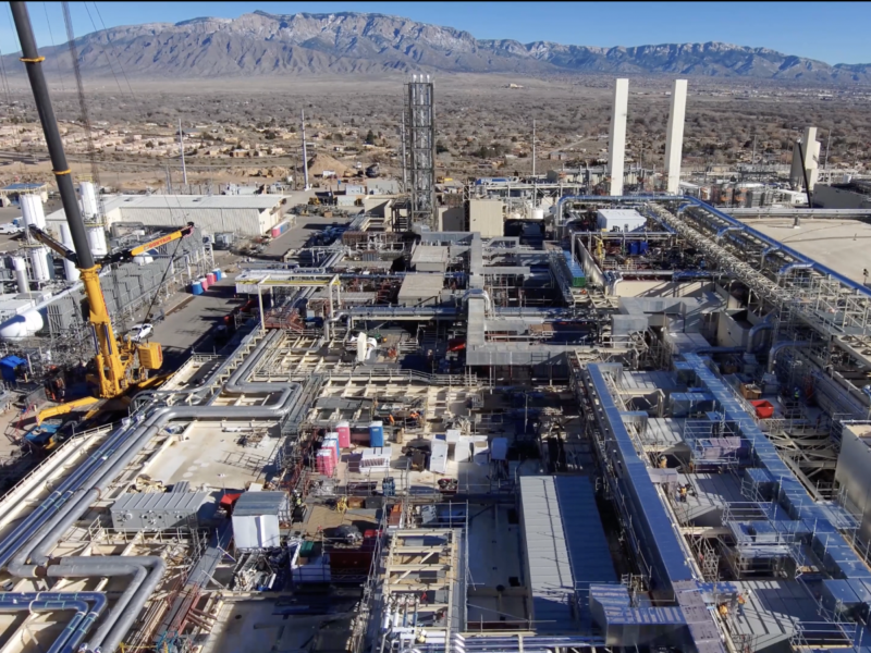 A crane looms over construction at the Rio Rancho Intel campus in January 2024. (Source: Intel)