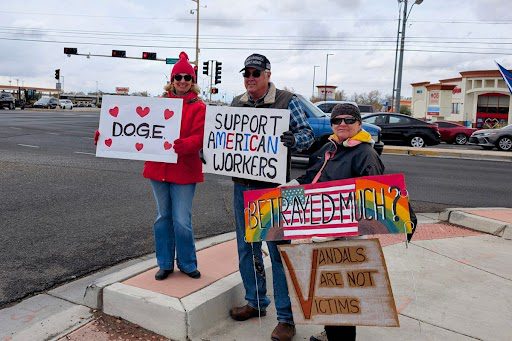 A small rally by Trump supporters in Rio Rancho on April 5, 2025. Kevin Hendricks/Sandoval Signpost