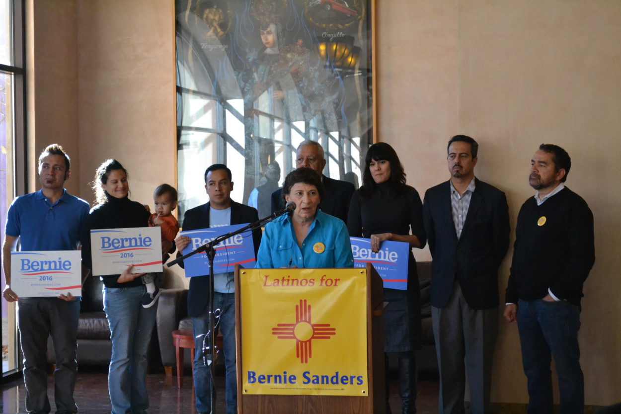 Politicos announce Latinos for Sanders group