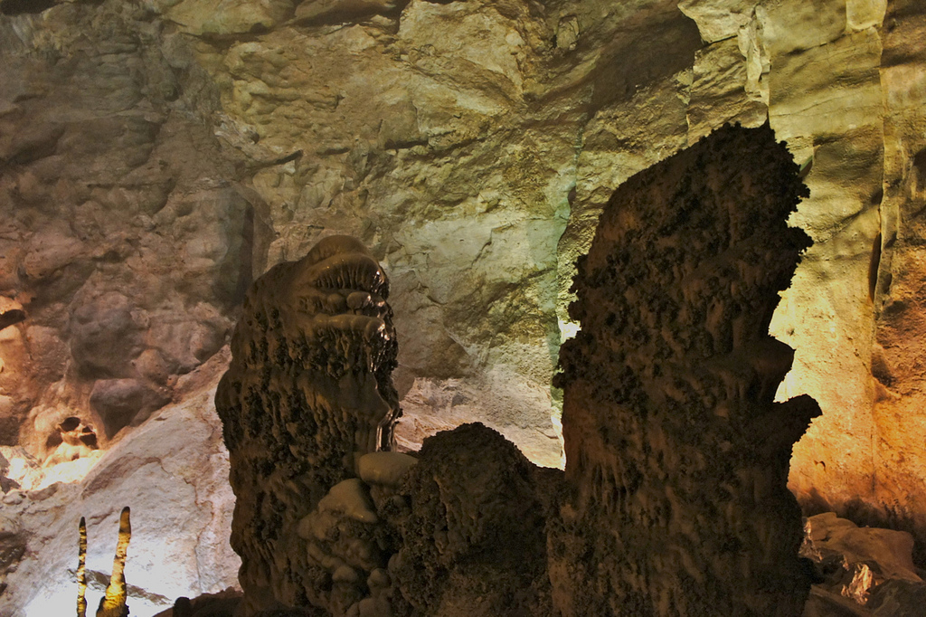 First Family tours Carlsbad Caverns