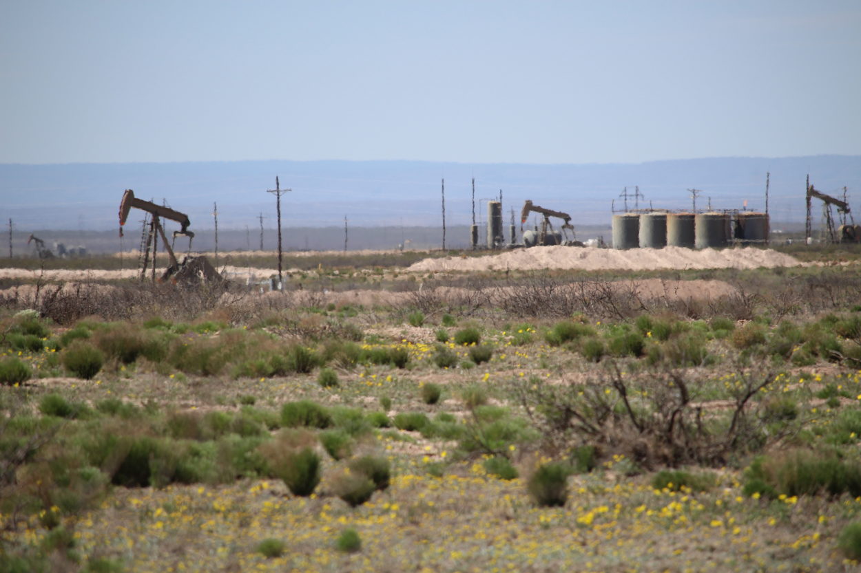 Federal lawmakers seek funds to plug orphaned oil and gas wells