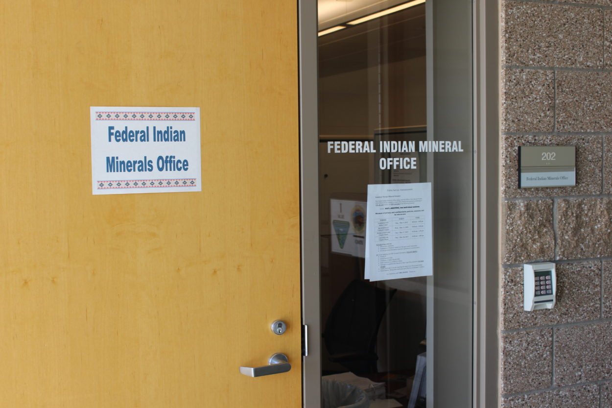 Problems persist at agencies overseeing drilling leases, payments for some Navajo families