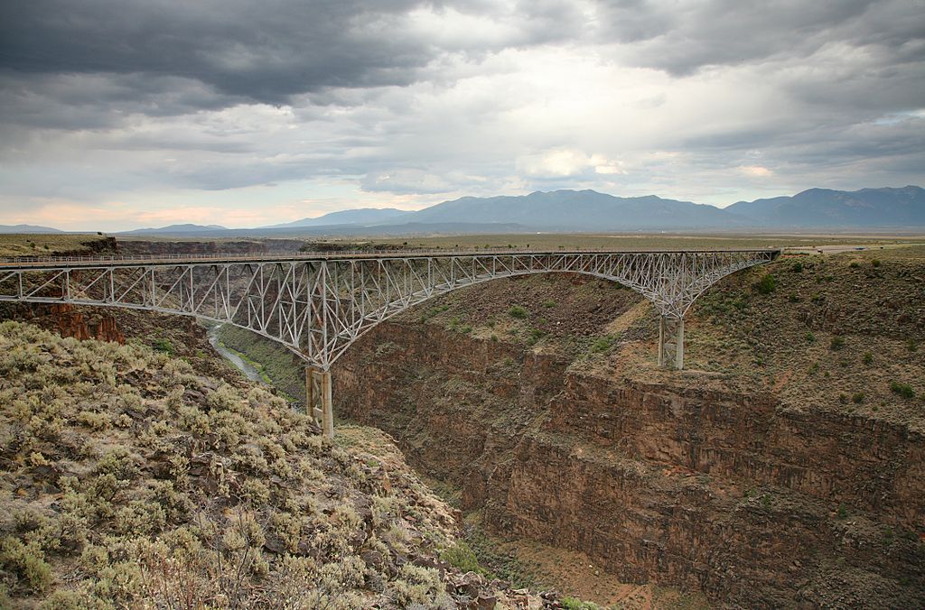 Committee blocks Gorge Bridge anti-suicide proposal