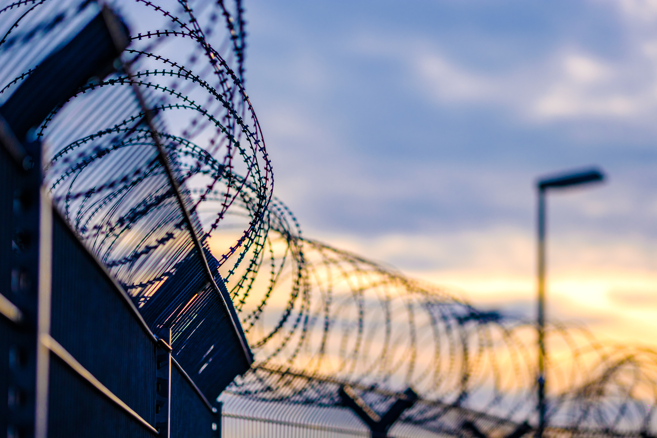 Prison chief: New Mexico unready to close private facilities