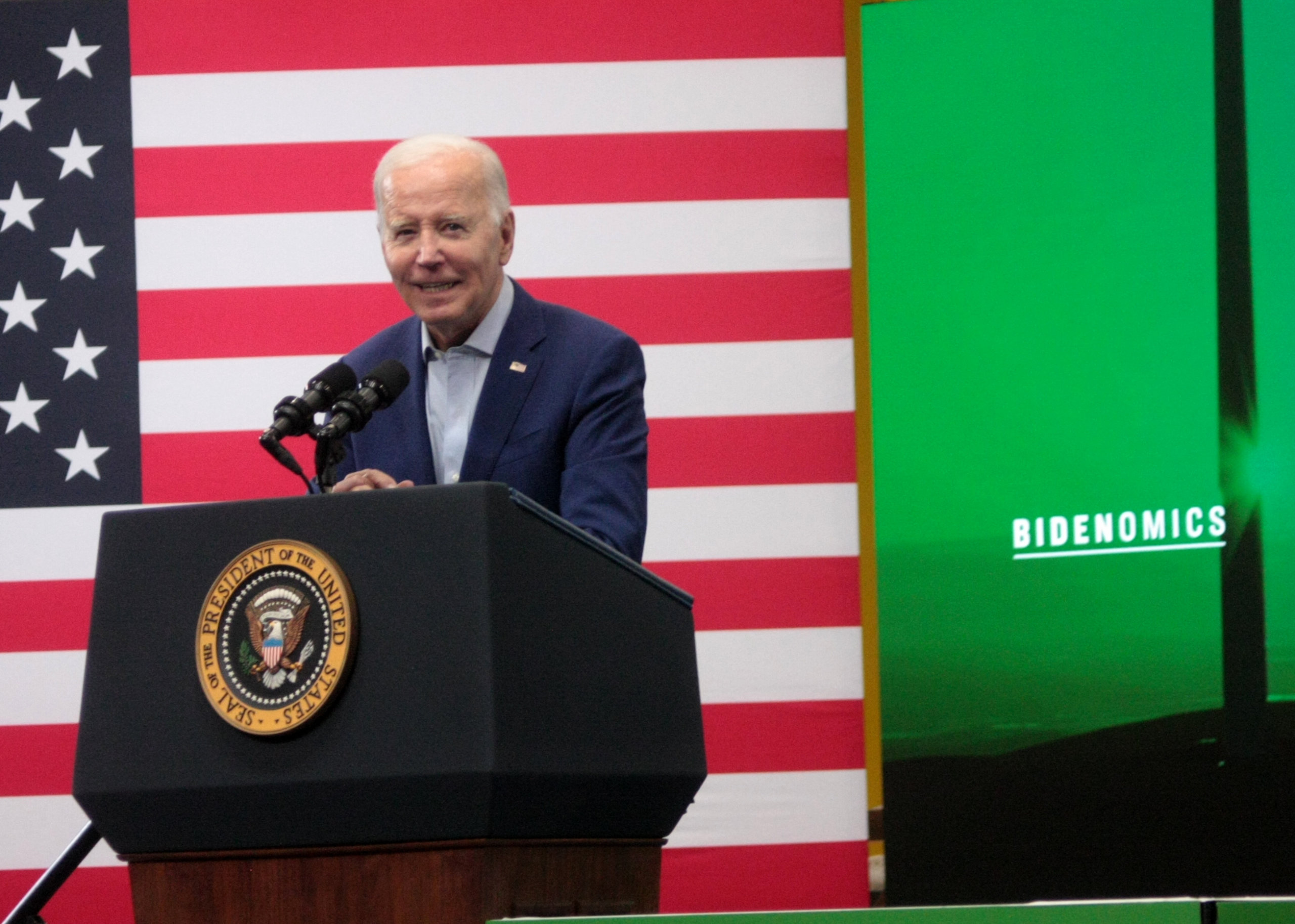 Biden talks ‘Bidenomics,’ clean energy and manufacturing in NM visit