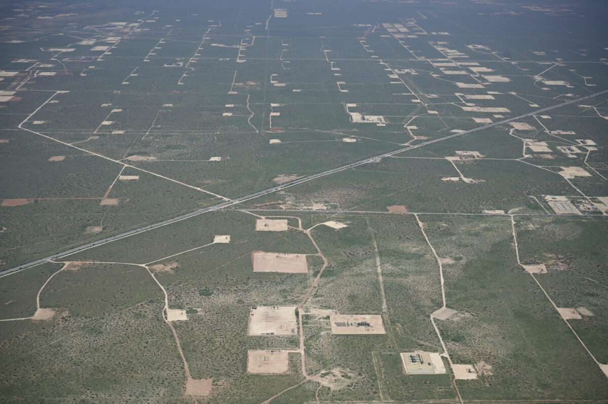 Aerial view of new oil and gas well operations in New Mexico near the Texas border in June. Photo: Jerry Redfern. Aerial support provided by LightHawk.