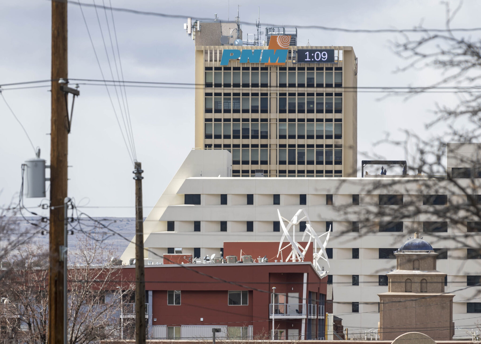 Shocked by ‘extreme’ PNM bills, Alamogordo residents demand answers