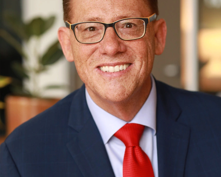 Brian Colón